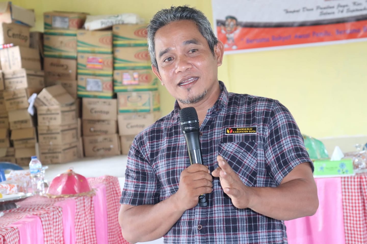 Koordinator Divisi Hukum, Penanganan Pelanggaran dan Sengketa Bawaslu Kabupaten Buol, Karianto,S.Sos