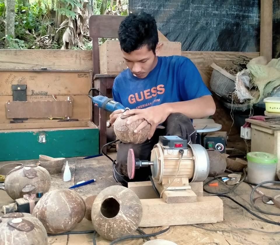 Rahul Paungan (21), Pemuda penyandang Disabilitas dari Desa Paleleh, Kecamatan Paleleh, Kabupaten Buol Sulawesi Tengah (Sulteng).