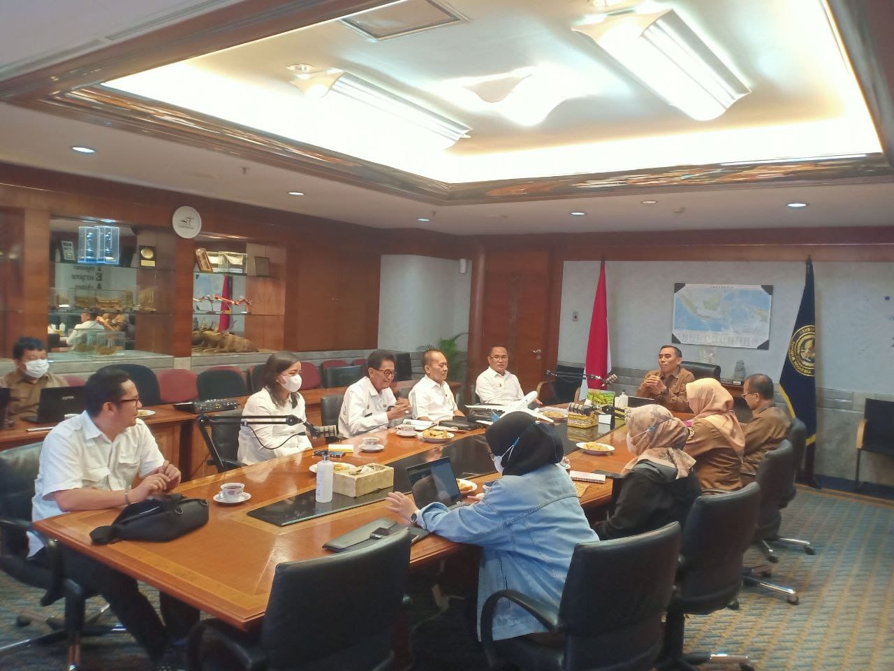 Wakil Bupati Sigi DR. Samuel Yansen Pongi, SE.,M.Si yang didampingi oleh Asisten Ekonomi dan Pembangunan Setda Sigi, H. Iskandar Nongtji, ST.,MT, Kepala Dinas Pendapatan, Kepala Dinas Pariwisata serta Kepala Bidang Pariwisata Kabupaten Sigi melakukan koordinasi dan audiensi dengan Direktur Pemasaran Pariwisata Nusantara Deputi Bidang Pemasaran Kementrian Pariwisata dan Ekonomi Kreatif RI Bapak Dwi Marhen Yono, S.STP.,M.Si.