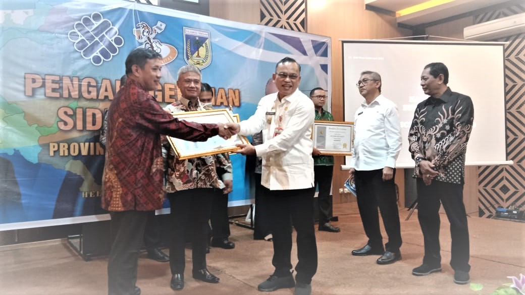 Ketua LKP YBBM Buol Jefry Moonti,S.Sos sendiri di dampingi Pemkab Buol yang diwakili oleh asisten 2 Setda Buol, Drs. Ariyanto Rioeh, M.Si, Kadis Nekertrans Buol Dadang Hanggi, SH, Selasa 13 Desember 2022