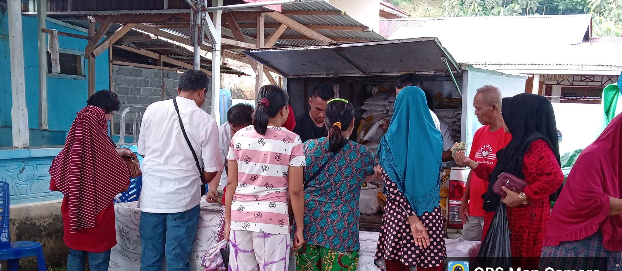 Sidak Pasar sekaligus operasi pasar murah di kompleks pusat pasar Inobonto, kecamatan Bolaang oleh Dinas Ketahanan Pangan (DKP) Bolmong, Rabu (31/1/2023).