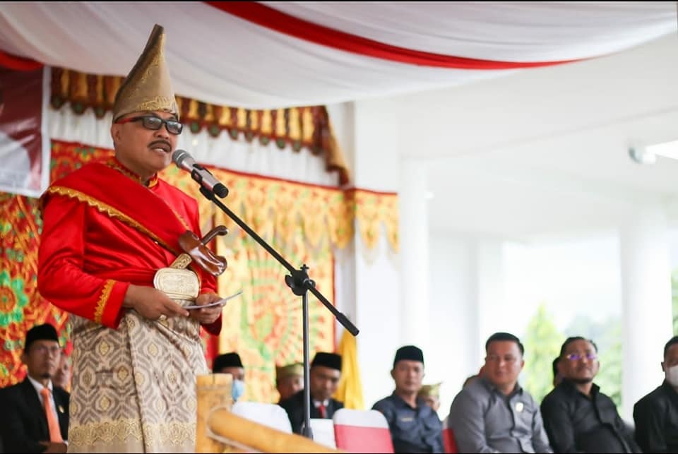 Penjabat Bupati Bolaang Mongondow Ir.Limi Mokodompit MM.