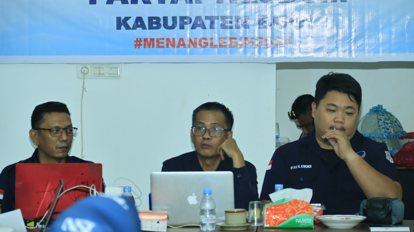 Pengurus wilayah Nasdem Sulteng dan korda Buol – Tolitoli, Salahudin bersama Nasution Camang didampingi Ketua DPD Nasdem Buol Ryan Nathanael Kwendy.