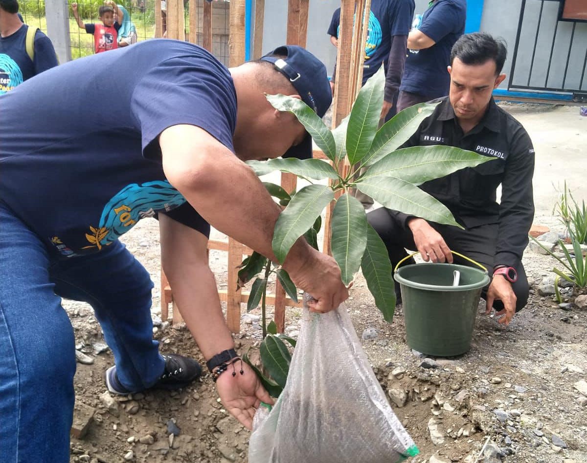 Sekda Sigi Nuim Hayat hadiri kegaiatan penanaman Pohon dalam rangka peringatan Hari Air Dunia Ke-32 Tahun 2024