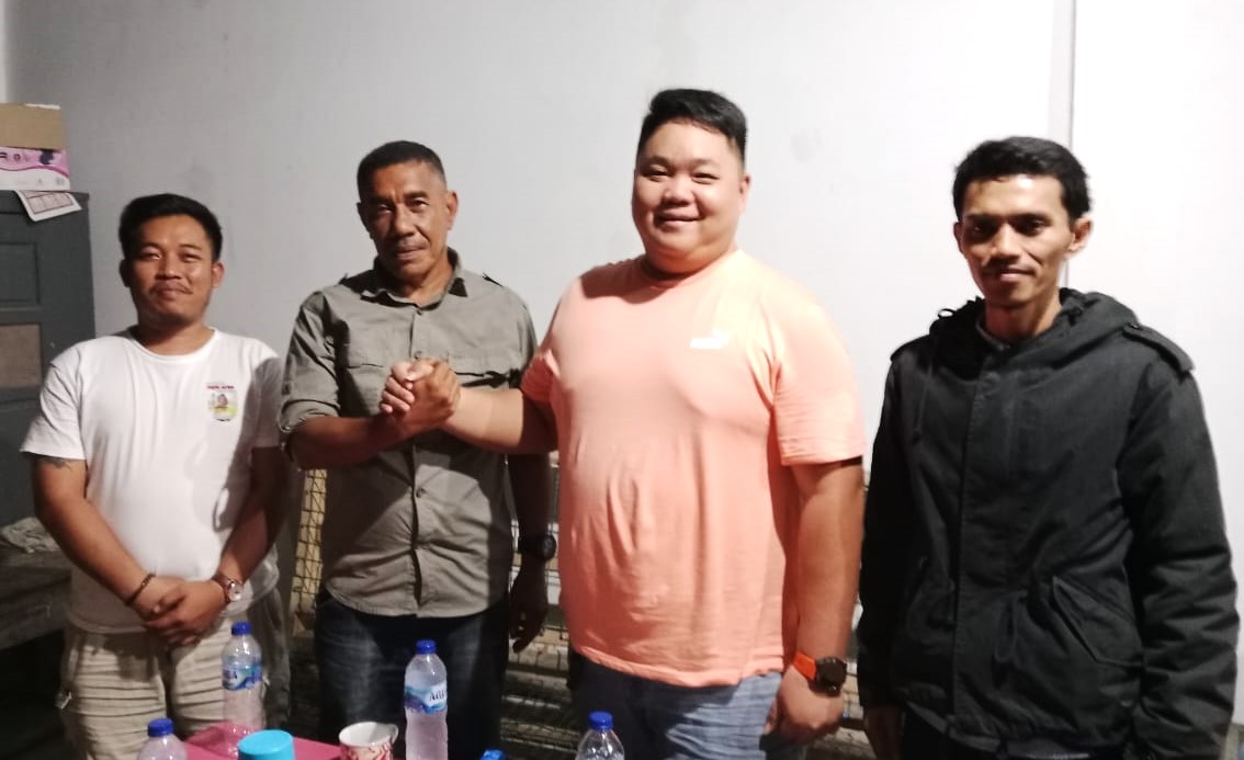 Ketua DPC Gerindra Lasalabi LM Radjak bersama Ketua DPD Nasdem Buol, Eyan Nathanael Kwendy saat bertemua, Sabtu (22/6/2024).