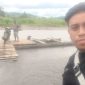 Anggota DPRD Buol, Sudirman saat berada di Lokasi, desa Kokobuka, Kec.Tiloan Penyebrangan Nanasan.(Foto:Ist)