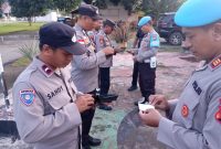 Foto Petugas Propam Gelar pemeriksaan anggota