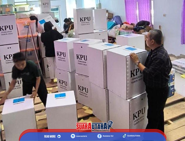 Foto Ketua KPU Banggai Santo Gotia terus Lakukan pengawasan Packing