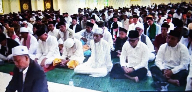 Bupati Bersama Jajaran Forkopida Sholat Ied di Masjid Agug Buol