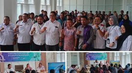 Foto Bersama Kadinsos dan perwakilan dinsos provinsi sulteng serta peserta bimtek