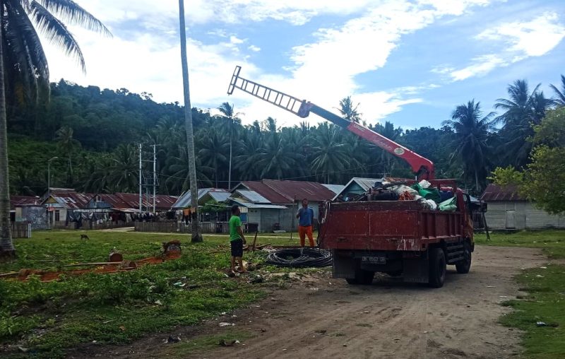 69 KK di Dusun Tanjung Dako Akhirnya Nikmati Aliran Listrik PLN