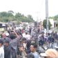 FMBA Gelar Aksi Damai Bela Al qur'an di Depan Polsek Paleleh