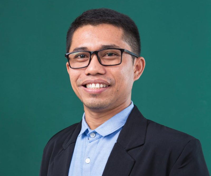 Foto Armin Ketua Yayasan Berharap para orang tua bisa mendaftarkan anak-anaknya di TK,SDAdzkiyyahLuwuk