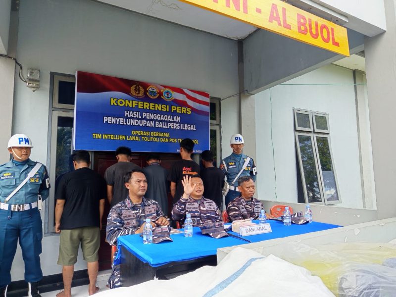 Lanal Tolitoli Gagalkan Penyelundupan 280 Ballpres Ilegal di Perairan Buol (Foto Uchan SU)