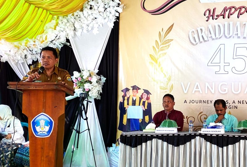 Ketua Komite Sekolah SMAN 1 Biau, Abdullah As Mangge S,Ag M.Si (Foto : Wawan ISa)