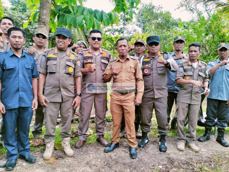 Satpol PP Buol Beri Edukasi Penertiban Ternak di Desa Pomayagon