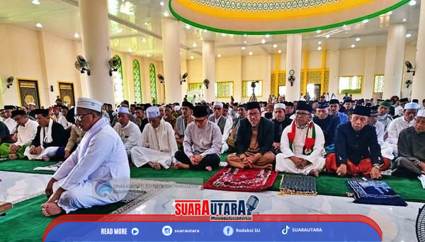 Bupati Buol Sholat Idul Adha di Masjid Agung AT Tafakur