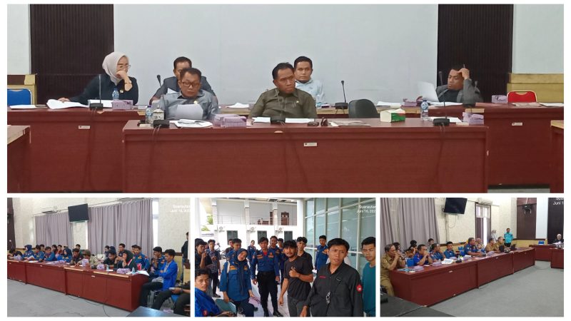Foto Ketua Komisi III Pimpin Langsung RDP Bersama Dinas Damkar dan aliansi mahasiswa 