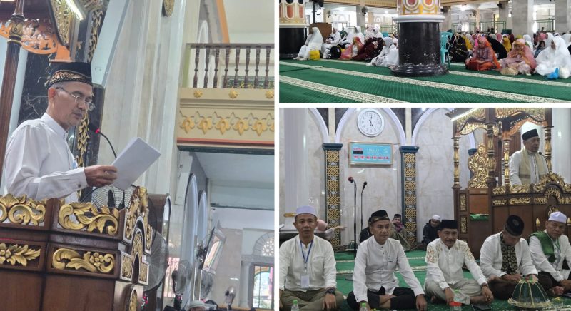 Foto Saat Amin Jumain Berikan Sambutan Bupati Banggai, kabag kesra, Kepala Kementrian Agama, dan para Toko masyarakat