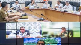 Foto Bupati Ir H.Amirudin Bersama Sekda Banggai Moh.Ramli Tongko Saat Pimpin Pemaparan 24 camat kinerjanya 