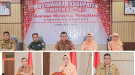 Foto Sekda banggai Moh.Ramli Tongko,Ketua PKK - Syamsuarni Amirudin Ketua DPW Diana Ramli Tongko, Kadis BKKBN Faisal Karim