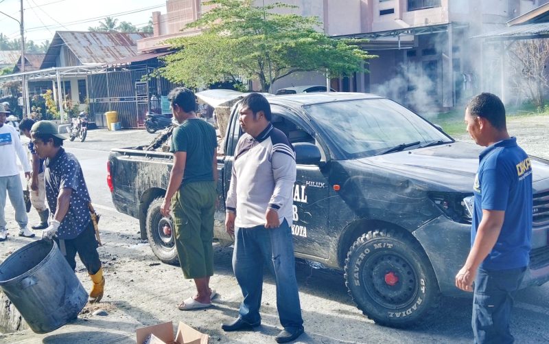 Lurah Labiabae Dukung Visi Kota Adipura, Gelar Jumat Bersih di Jalan Poros Sultan Hasanuddin