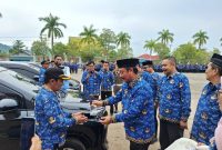 Bupati Tolitoli Amran Hi Yahya Serahkan SK P3K dan Mobil Operasional Para Camat
