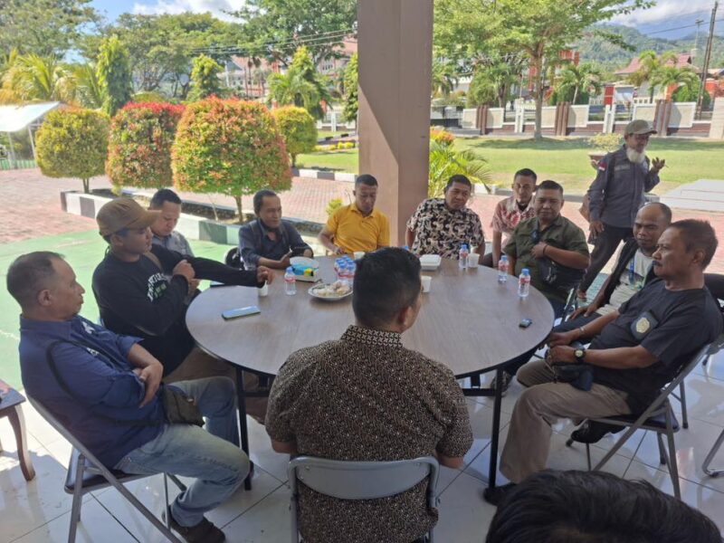 Kejari Touna Gelar Coffee Morning Bersama Insan Pers