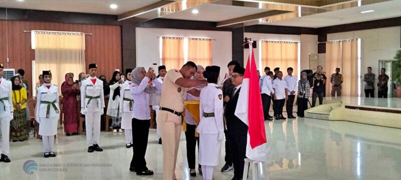 Bupati Kukuhkan Paskibraka Kabupaten Buol Tahun 2025
