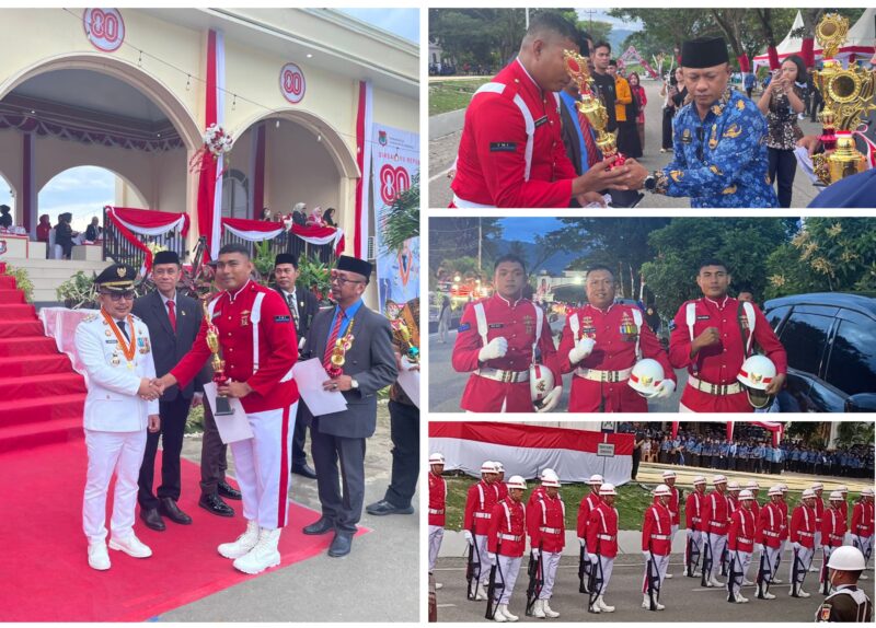 Foto Bupati Amirudin serahkan piagam dan piala  pada Anggota AL 