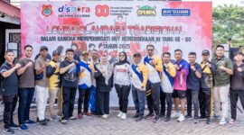 Foto, Asisten Pemerintahan dan Kesejahteraan Rakyat Setda Kabupaten Banggai, Hj. Nur Djalal, SH, mewakili Bupati Banggai. Dan Staf Dinas Pemuda dan Olahraga raga.