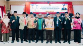 Foto, Bupati Banggai, Ir. H. Amirudin, SP., MM., AIFO, Plt. Kepala BKPSDM, Ketua Tim Assesor Rachman Yape, S.Psi., M.Psi., Drs. Damri Dajanun, M.Si (126)
2. Farid Hasbullah Karim, SH., MH (126)
3. Moh. Ramli Tongko, S.Sos., ST., M.Si (132)
4. Rudi Purwana K. Bullah, S.Sos (124)