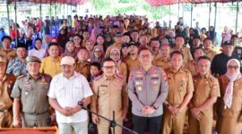 Foto Bupati Ir.H.Amirudin.MM, Kapolres Banggai AKBP Putu Hendra Binangkari.S.I.K, serta para OPD dan Unsur Forkopimcam Luwuk Timur dan Masyarakat nya 