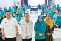 Foto Staf Ahli Bupati, Amin Jumain, KadisP2KB P3A Faisal Karim, Ketua TP-PKK Banggai Ir Hj Syamsuarni Amirudin.SE, Sekertaris,KPA Rampia Lamiri.