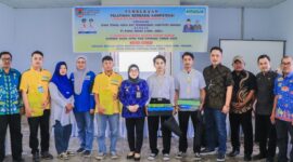Foto Bersama Kadisnakertrans Ernaini Mustatim, Perwakilan Government Relation PT Panca Amara Utama, Lenni Hinelo, Peningkatan Produktivitas, Yuda Susanto, SH.,
