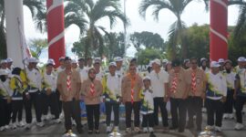 Foto Bupati Banggai Ir.H.Amirudin.MM Bersama Kadispora Drs Yori Ntoi, Kaban BPKAD Drs Damri Dajanun.M.Si, Kadis PUPR I Dewa Supartiagama,Kadisnakertrans, Ernaini Mustatim, Kadis  Brida Nur Syamsi serta para peserta dan officeal