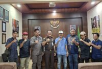 Kepala Kejari Buol, Regie Komara, S.H., M.H., saat menerima audiensi pengurus PJS Buol di ruang kerjanya, Kamis (21/8/2025).