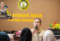 Foto Atas nama Kaplores Banggai Kasat Intellam AKP Usman Pengurusan SKCK ada yang coba minta lebih Atau pakai calo Laporkan padanya 