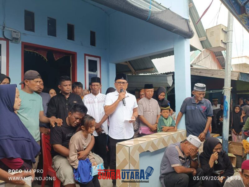 Bupati Buol Hadiri Pelepasan Jenazah Almarhum Safril S. Tombea (Foto : Wawan Laindjong)