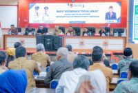 Wabup Banggai Drs.H.Furqanuddin.MM bersama Waket II I Putu Guming, kaban KesbangPOL Syafrudin Muid