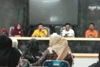 Foto Kadisdikbud banggai Safrudin Hinelo.S.STP.M.Si dan Kdipimpin Dr. Giant Ambado serta Kabid