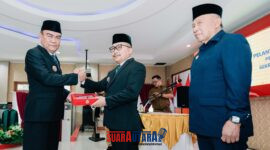 Foto Bupati Resmi Lantik Moh.Ramli Tongko Sebagai Sekda di saksikan Wakil Bupati Banggai Drs H.Furqanuddin.MM
