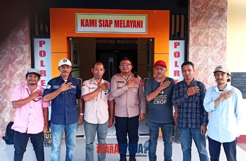 Kapolres Buol, AKBP Irwan S.I.K, M.H, M.Tr.Opsla, bersama pengurus PJS Buol.
