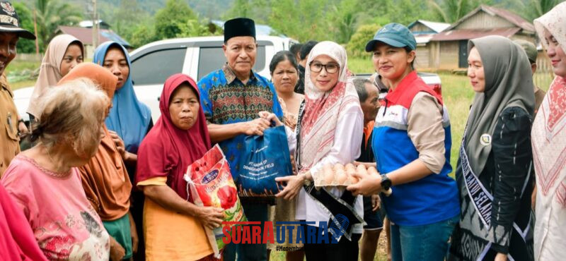foto Istimewa : Bunda PAUD Kabupaten Banggai, Ir. Hj. Syamsuarni Amirudin, SE., MM, yang melakukan kunjungan kerja ke Dusun Tombiobong, Desa Maleo Jaya, Kecamatan Batui