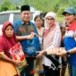 foto Istimewa : Bunda PAUD Kabupaten Banggai, Ir. Hj. Syamsuarni Amirudin, SE., MM, yang melakukan kunjungan kerja ke Dusun Tombiobong, Desa Maleo Jaya, Kecamatan Batui