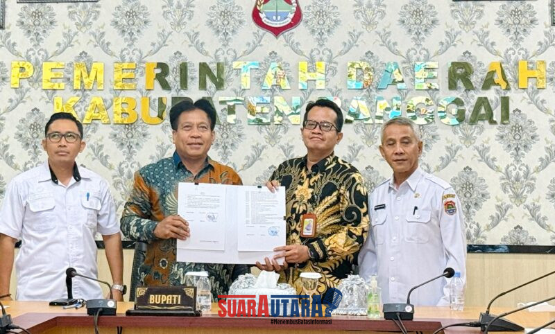 foto istimewa  : Plt. Asisten Administrasi Umum Sekretariat Daerah Kabupaten Banggai, H. Damri Dayanun, S.H., M.H.,Direktur Jenderal Pajak, Bimo Wijayanto,