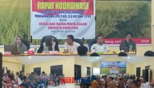 foto istimewa : Camat Toili Barat Bambang Isnanto Abdullah.S.Pd.MM, Ketua BPSK Kabupaten Banggai Cian Lin Sangkaeng, S.Sos, Wajidah, H. Helton, para kepala desa, BPD,
