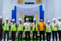 foto istimewa ; Wabup bnaggai Drs Furqanuddin.MM,bersama Kadis PU,I Dewa Supartiagama