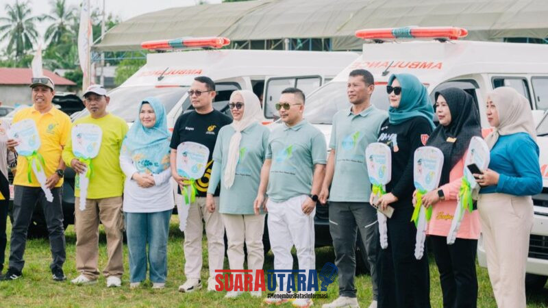 foto istimewa : Bupati Ir H.Amirudin.MM Serahkan 6 unit Mobil Ambulance di 6 puskesmas di saksikan Direktur Bank Sulteng cabang Luwuk, Dan Kadis Kesehatan