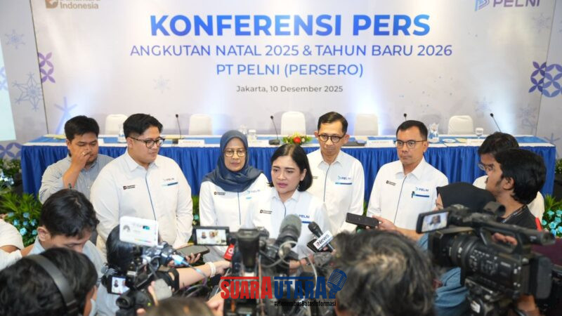 foto istimewa : Didepan para pewarta Direktur Utama PT PELNI Tri Andayani didampingi Pejabat sampaikan persiapan nya 